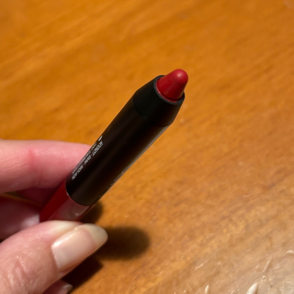 NARS Velvet Matte Lip Pencil Cruella - Picture 5 of 14